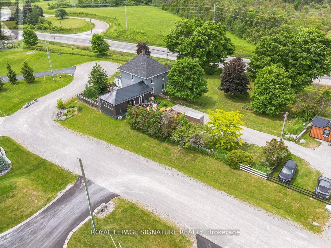 31 BLUE BAY LANE, Cameron Lake