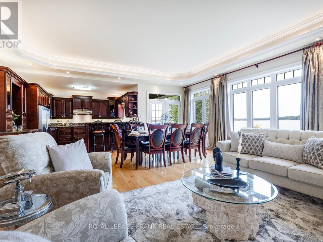 24 GILSON POINT PLACE, 