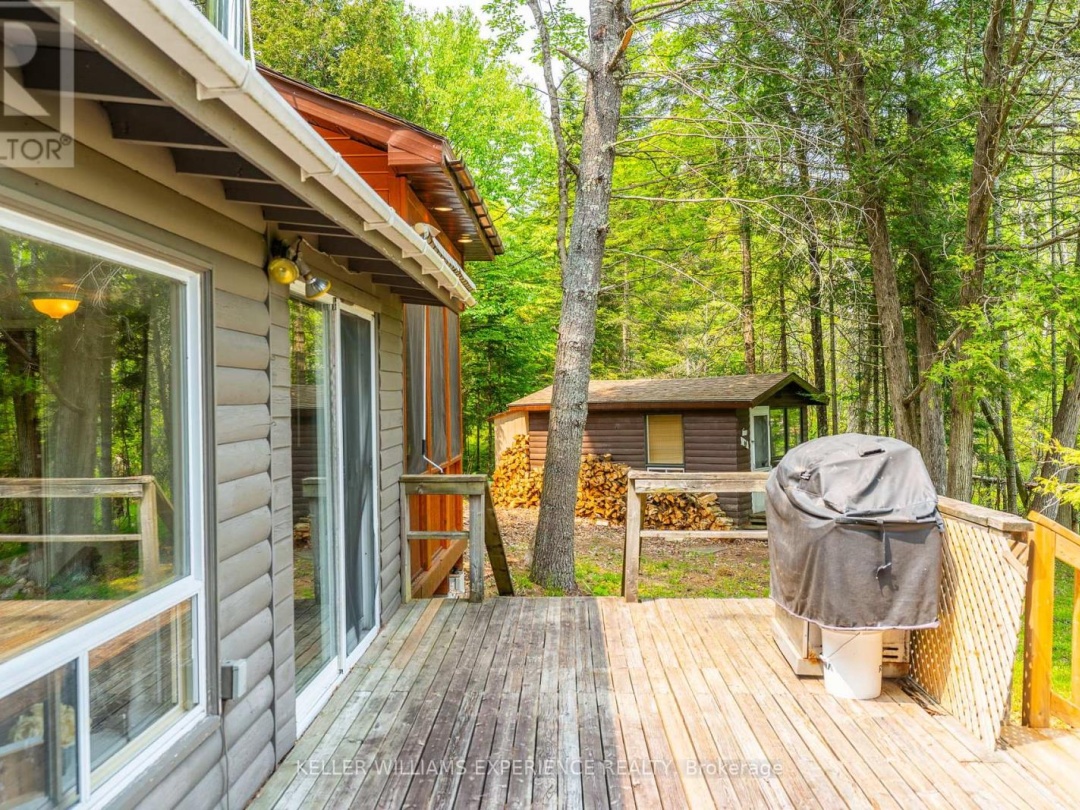 1049 ELSIE BAY DRIVE, Horseshoe Lake