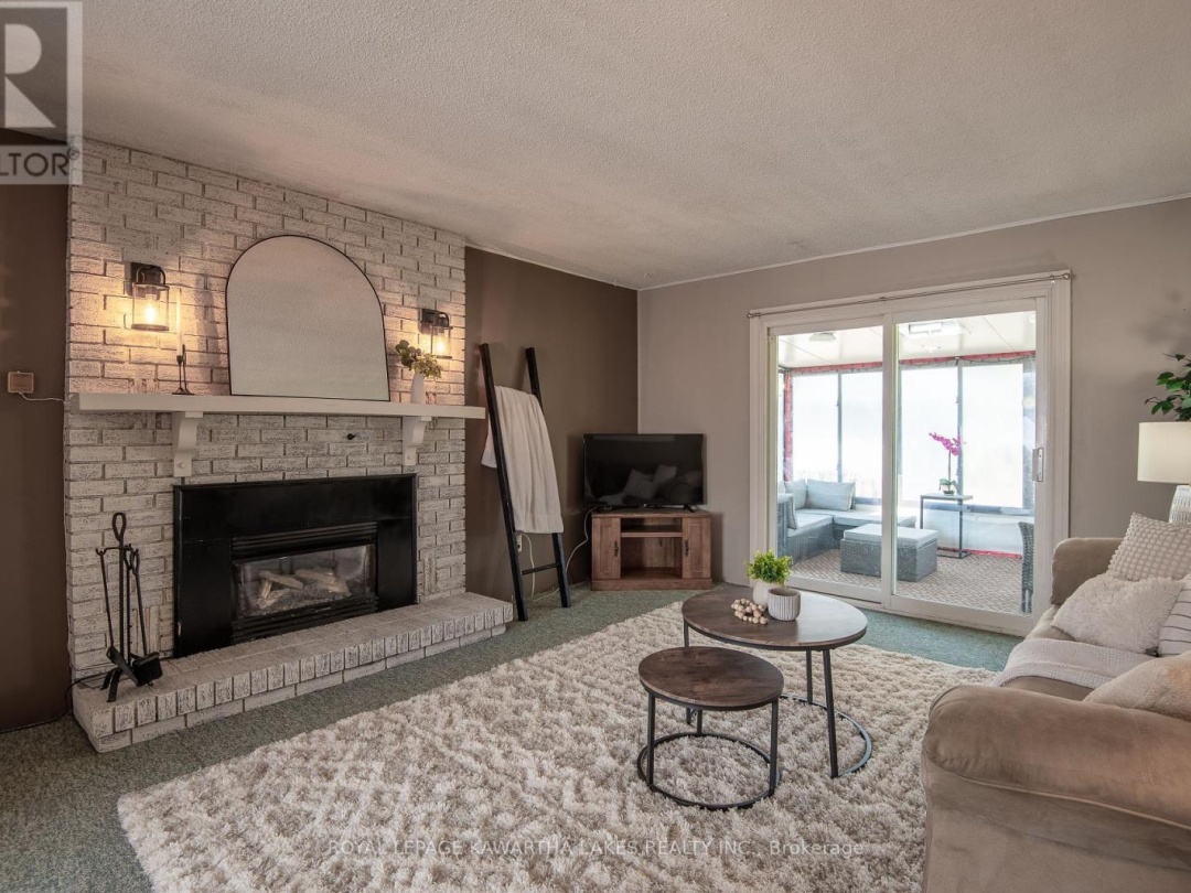85 THOMAS DRIVE, Sturgeon Lake