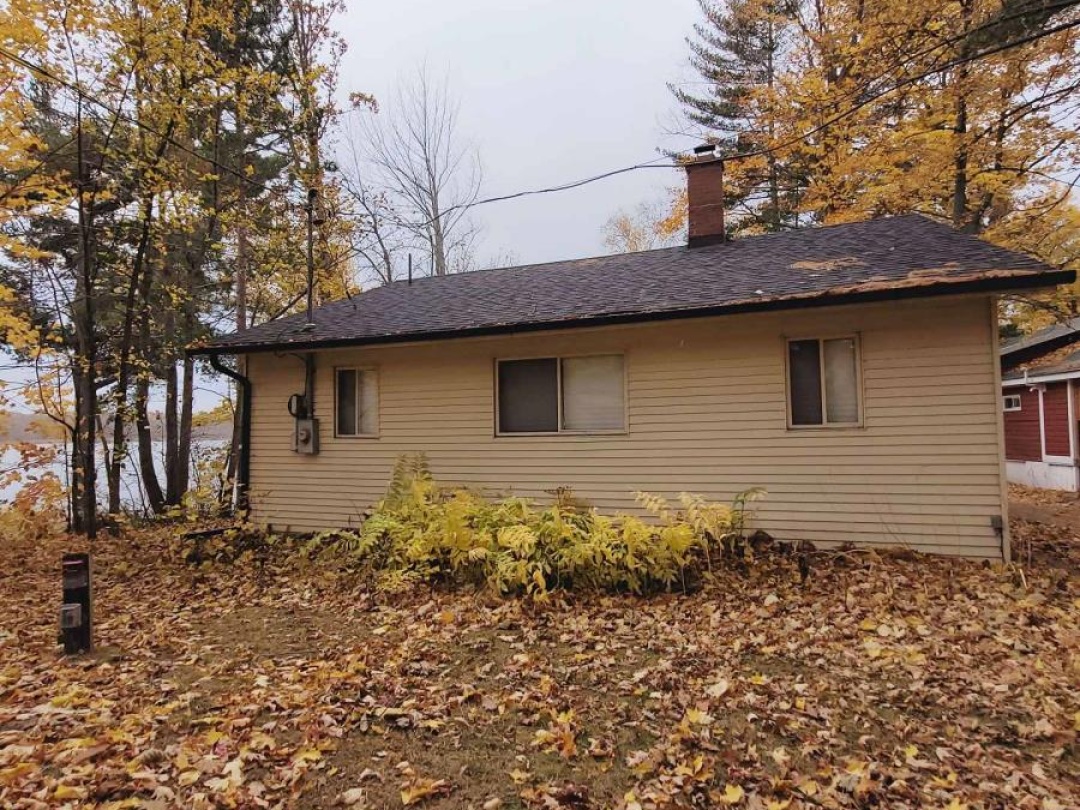 1660 Peninsula Point Road, Sparrow Lake