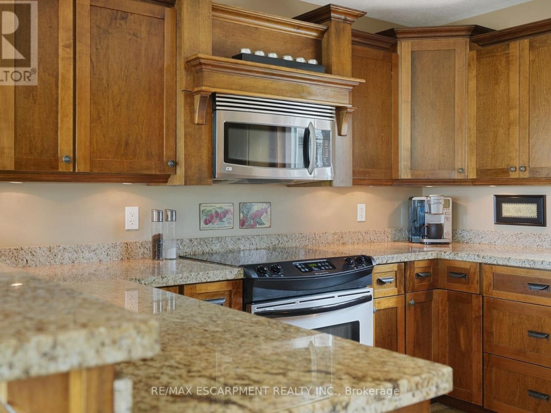 36 MANITOUWABING ESTATES ROAD, Manitouwabing Lake