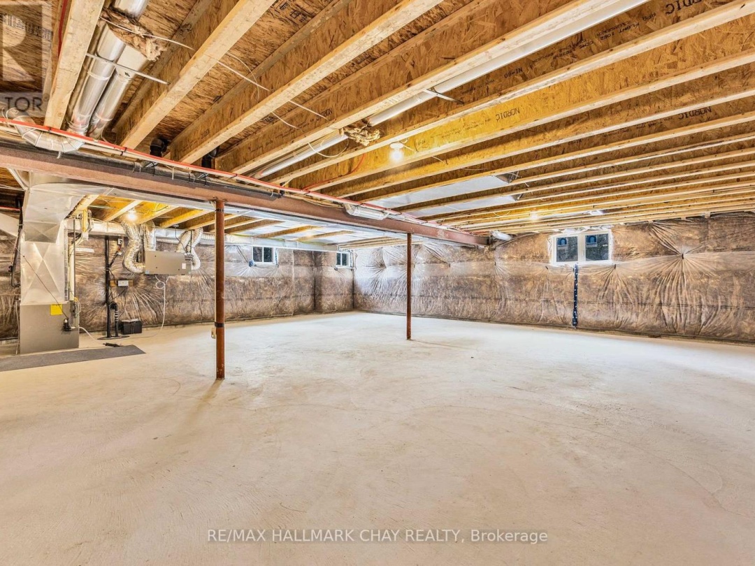 12 DYER CRESCENT, Bracebridge (Macaulay)