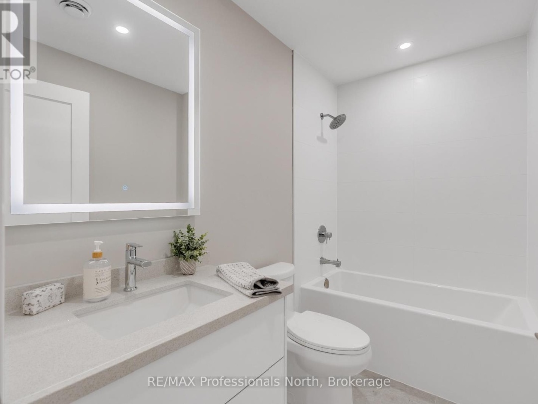 105 - 32 BRUNEL ROAD, 