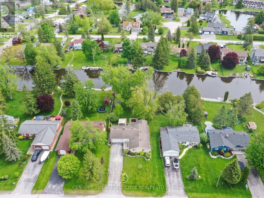 9 PINETREE COURT, 