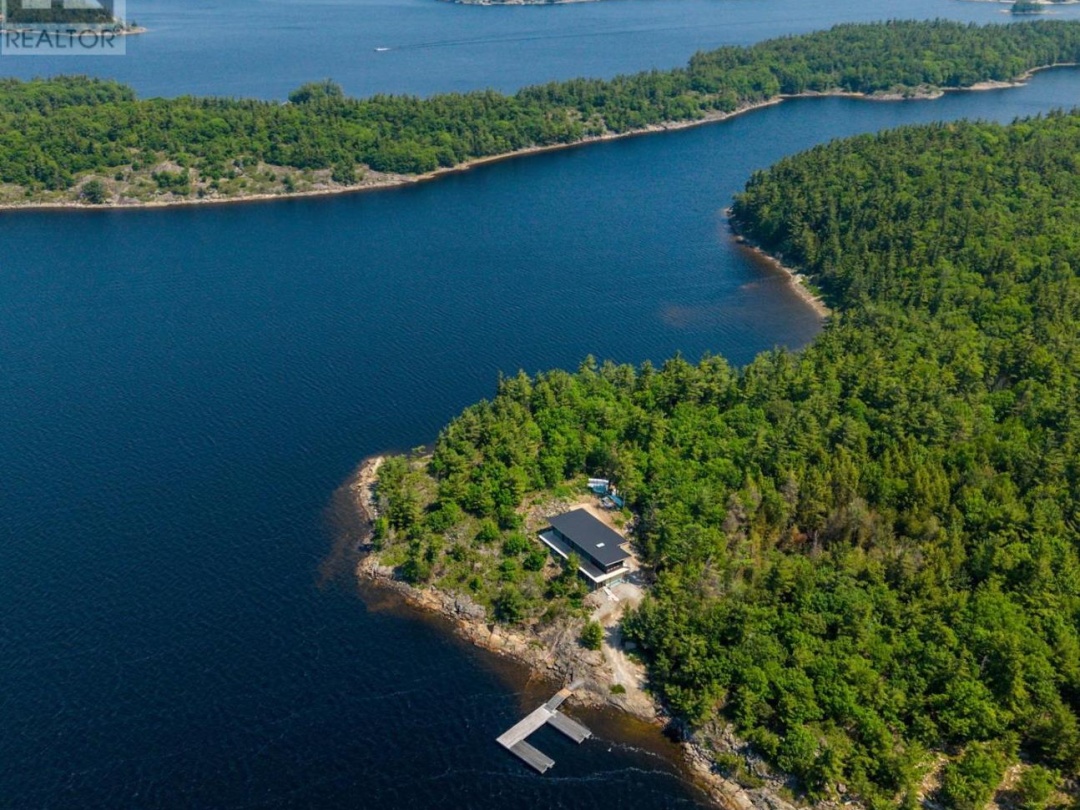 11324 ISLAND 1810/BONE ISLAND, Georgian Bay