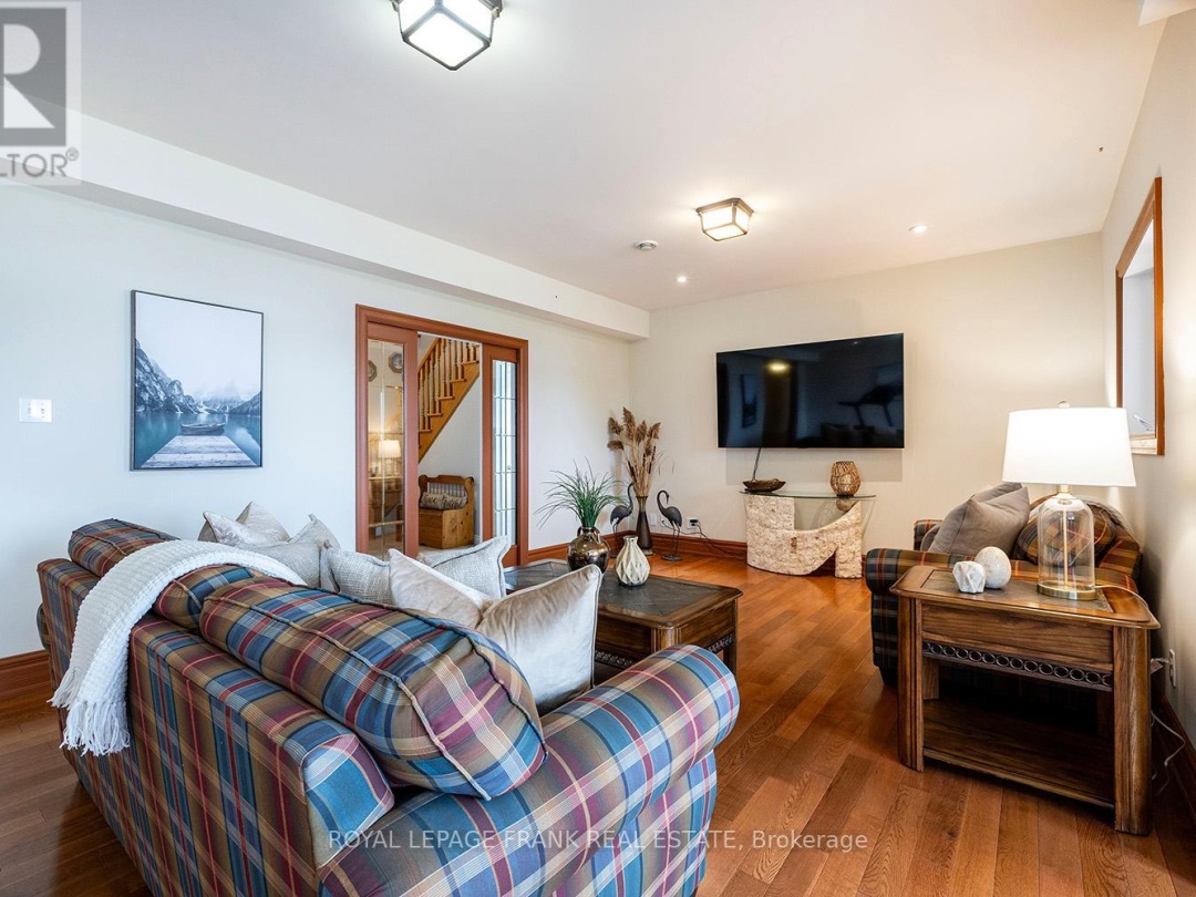 24 GILSON POINT PLACE, Lake Scugog