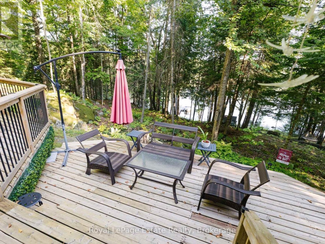 1157 BETWEEN LAKES TRAIL, 