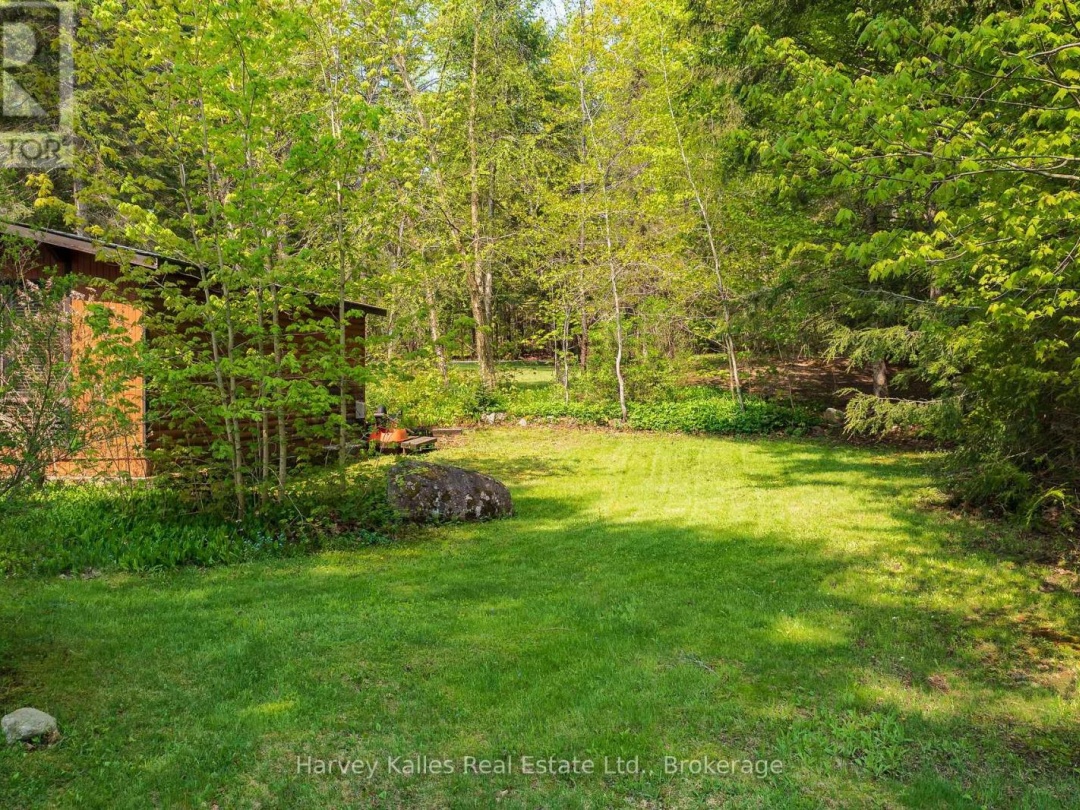 1033 SCOTT LANE, Oxbow Lake