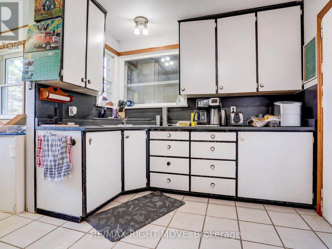 4142 STEWARTS LANE, Severn