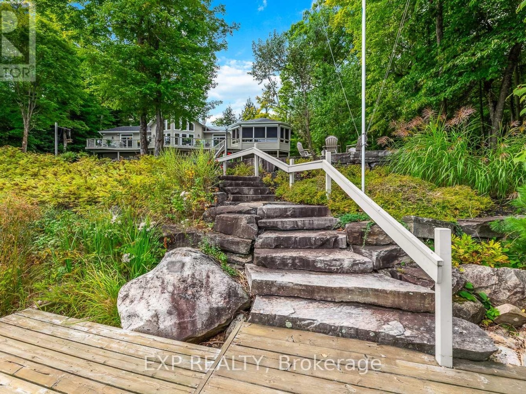 1011 Sugar Bush Road, Lake of Bays