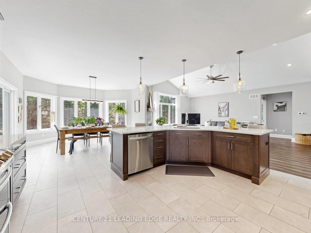 99 KAGAWONG ROAD, Kawartha Lakes (Fenelon)