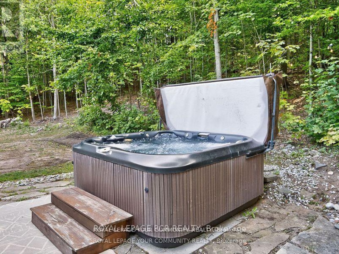 135 HURONWOODS DRIVE, Oro-Medonte (Sugarbush)