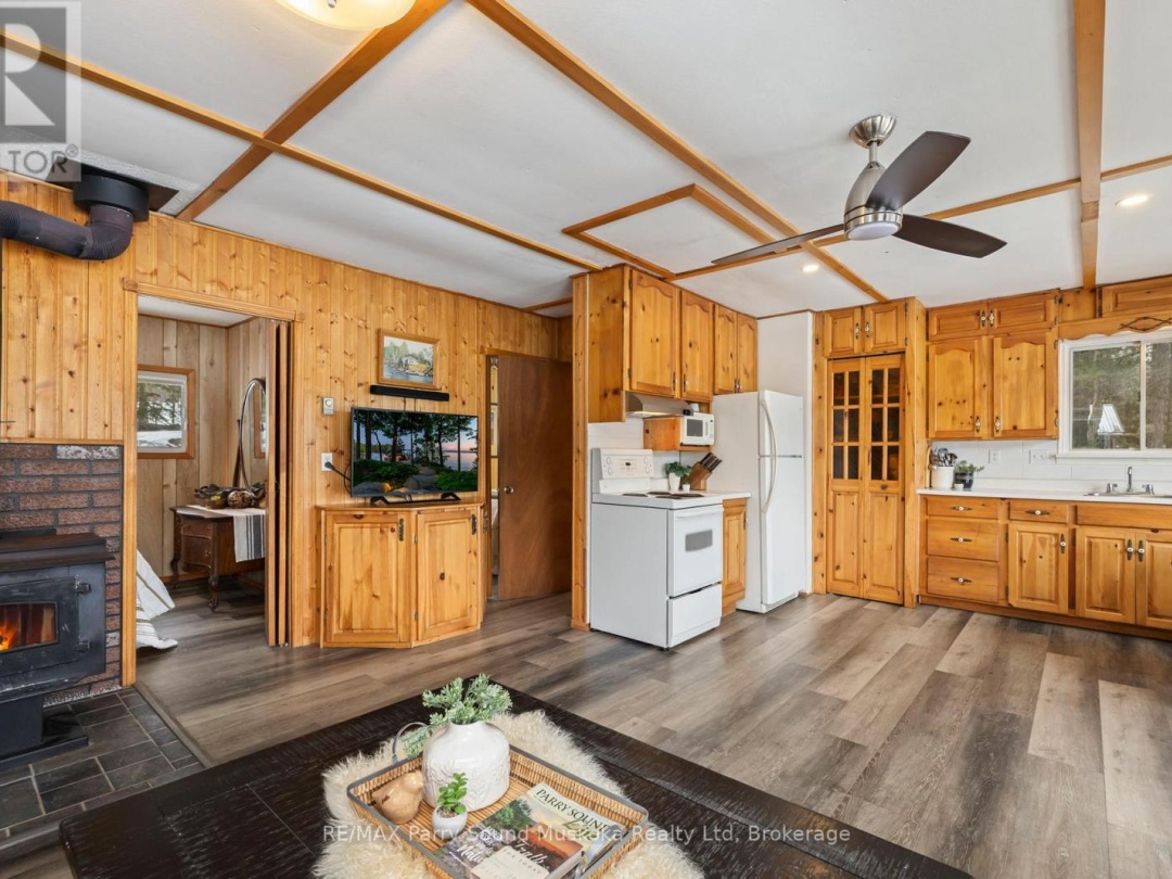 4 POST LANE, Otter Lake