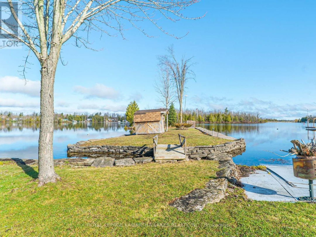 63 ROBINSON AVENUE, Mitchell Lake