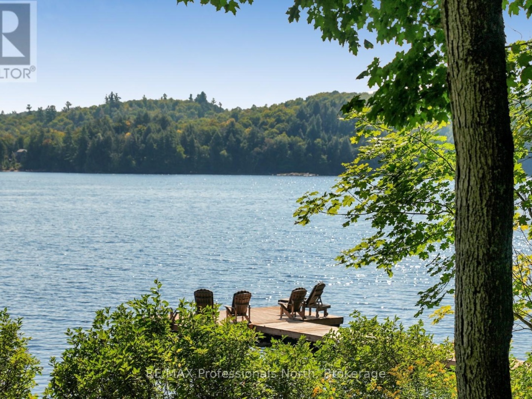2682 WILKINSON ROAD, Kennisis Lake