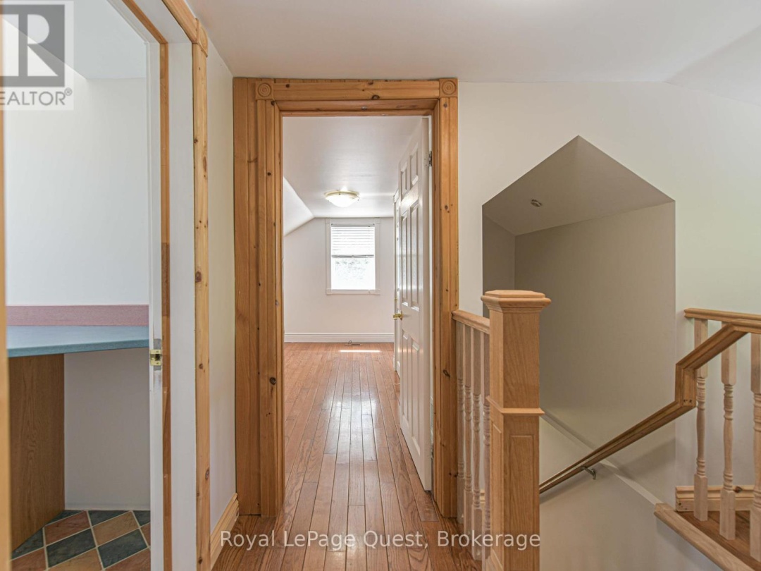 1046 SOUTHWOOD ROAD, 
