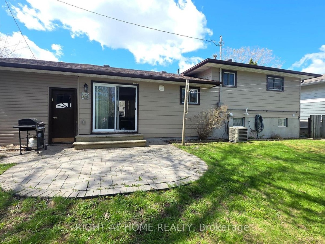 438 FOREST AVENUE S, Orillia