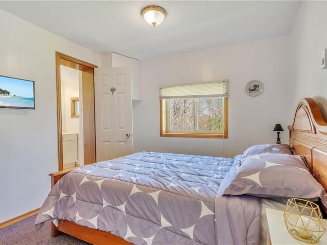 108 COLDSTREAM Road, Cameron Lake