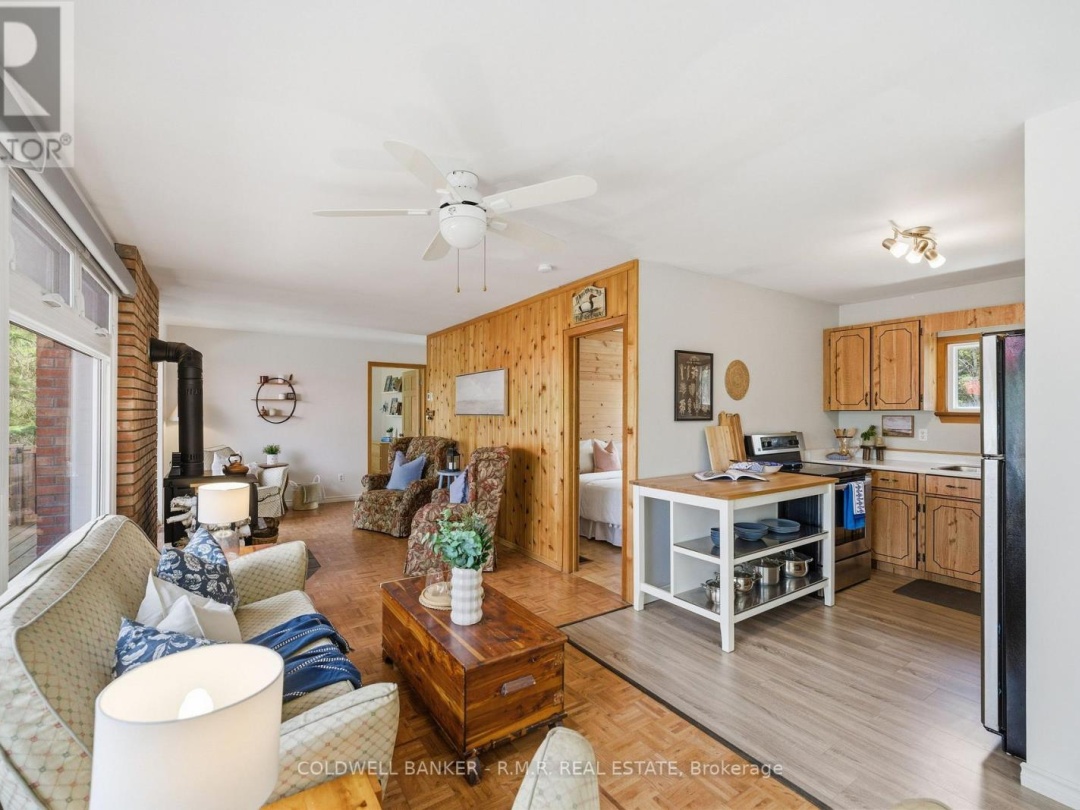 63 LITTLE SILVER LAKE WAY, Little Silver Lake