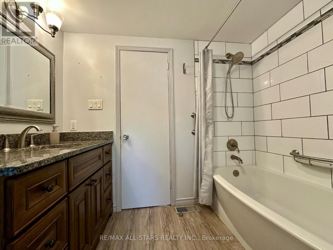 91 FRONT STREET W, 