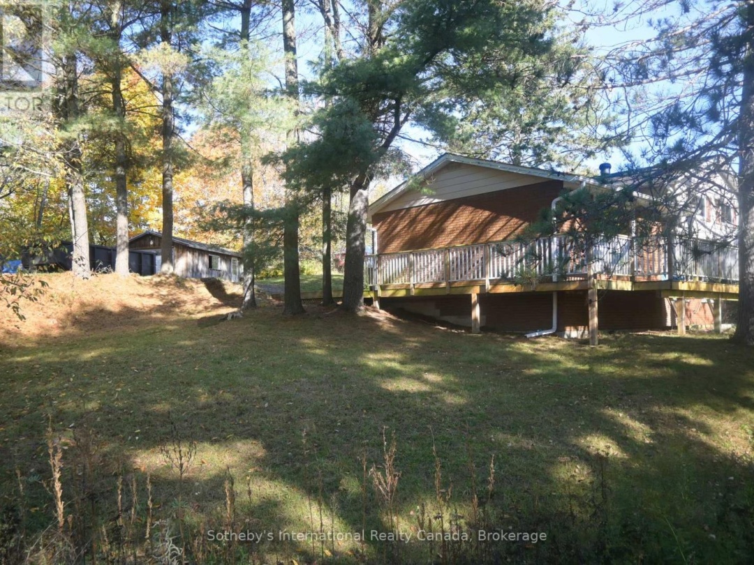 6 PLEASANTVIEW DRIVE, 