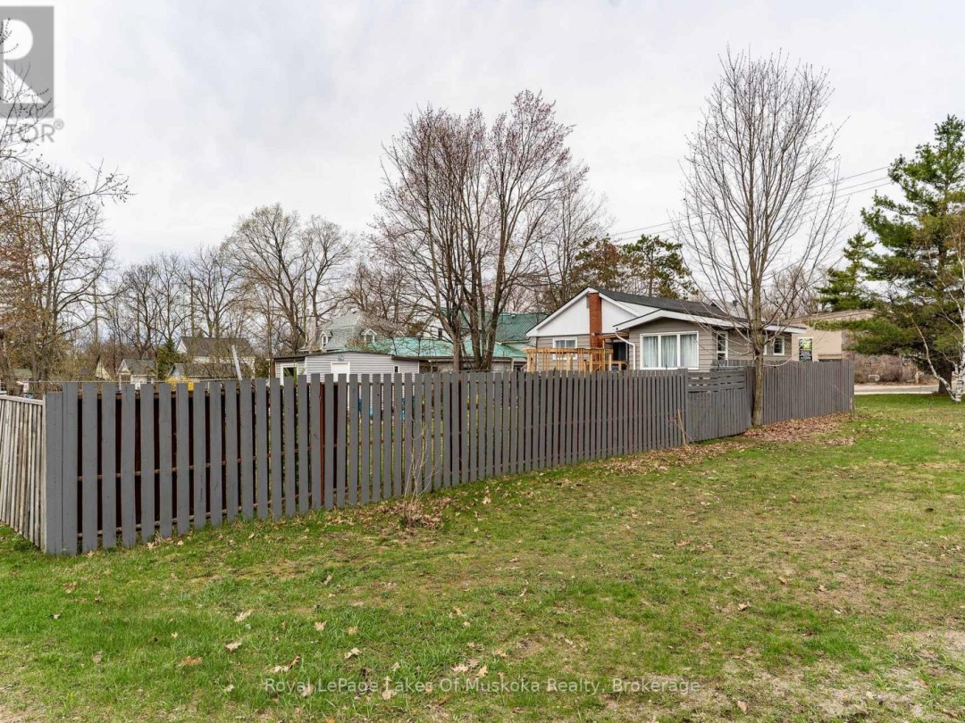 295 BISHOP STREET, Gravenhurst (Muskoka (S))