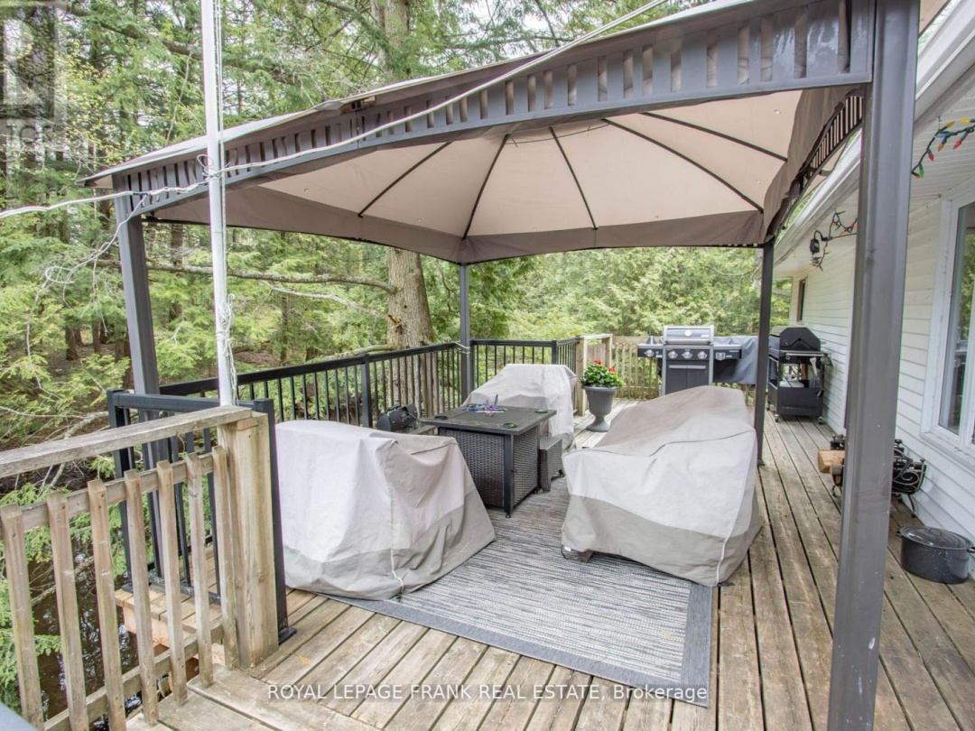 1070 TOWERING OAKS TRAIL, 