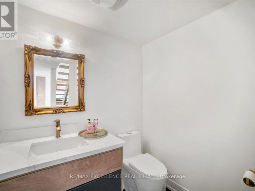 3717 QUAYSIDE DRIVE, Severn (West Shore)