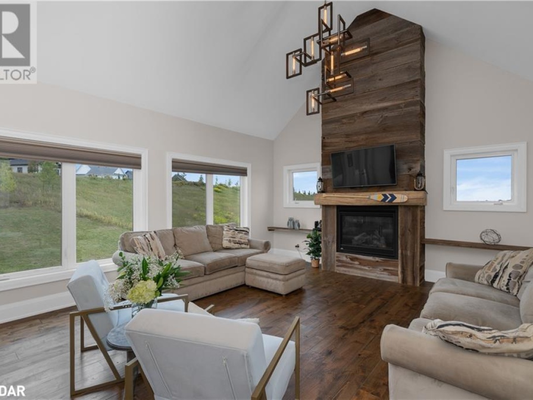 28 THOROUGHBRED Drive, Oro-Medonte