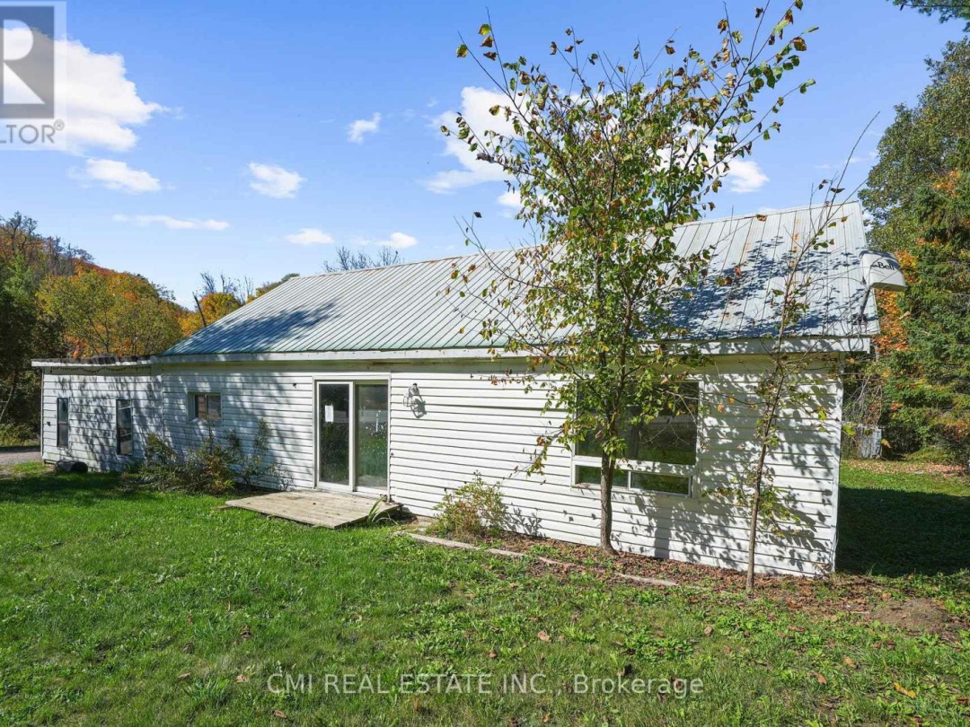 1093 SOUTH LAKE ROAD, Minden Hills (Snowdon)