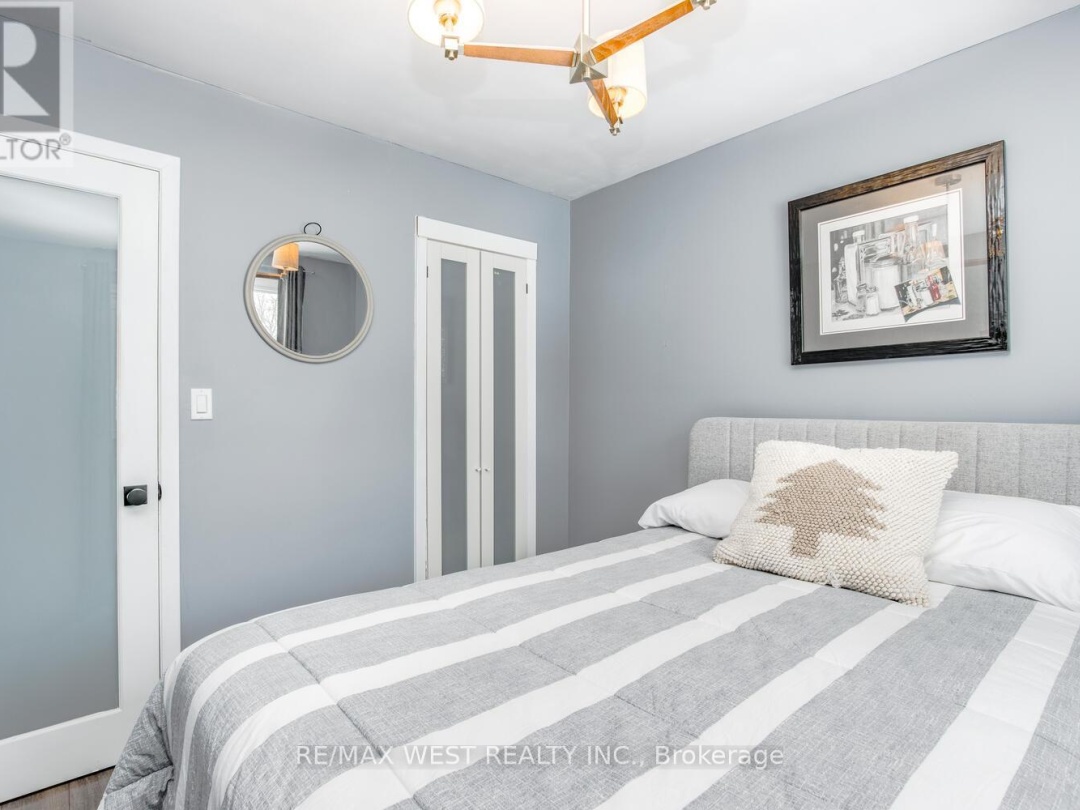 169 BAYVIEW AVENUE E, Tay