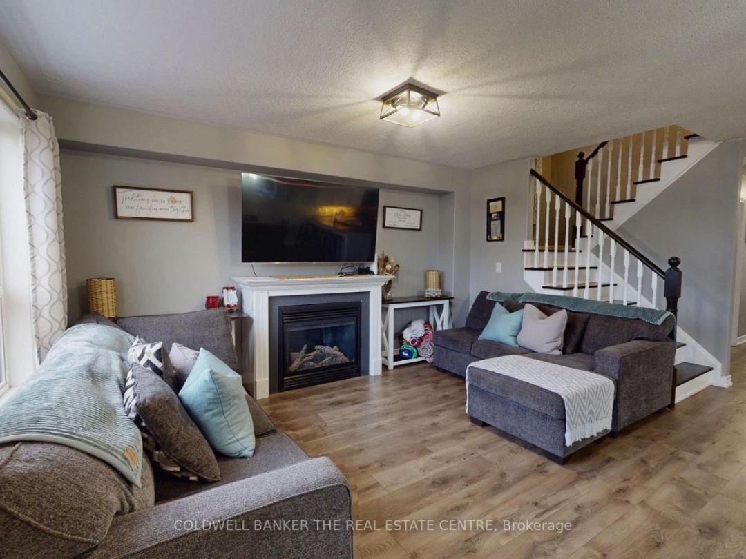 61 PEARL DRIVE, Orillia