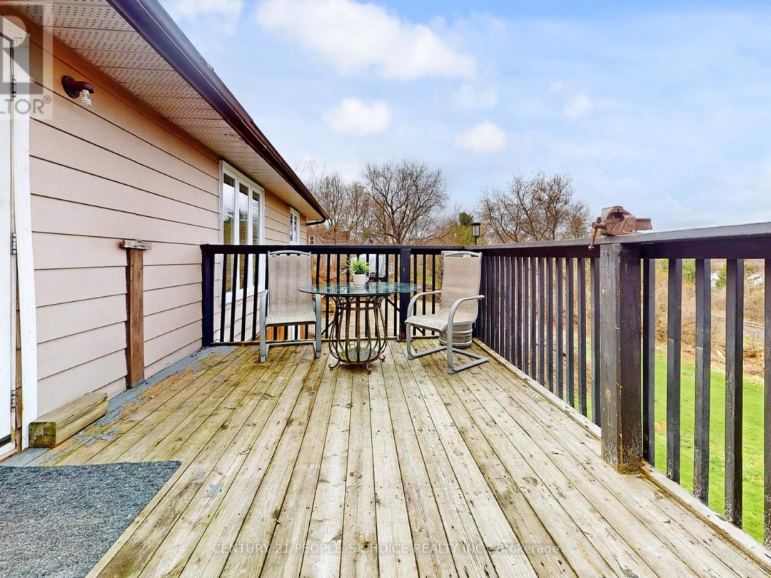 156 MAIN STREET W, 