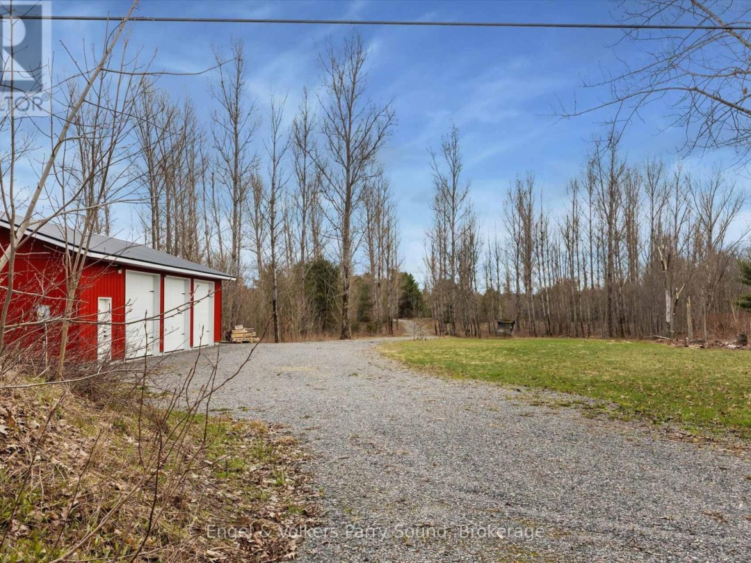 185 LOCH ERNE ROAD, Vowel Lake