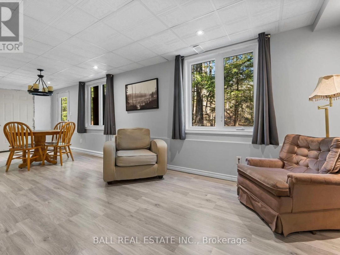 479 EAST CLEAR BAY ROAD, Crystal Lake