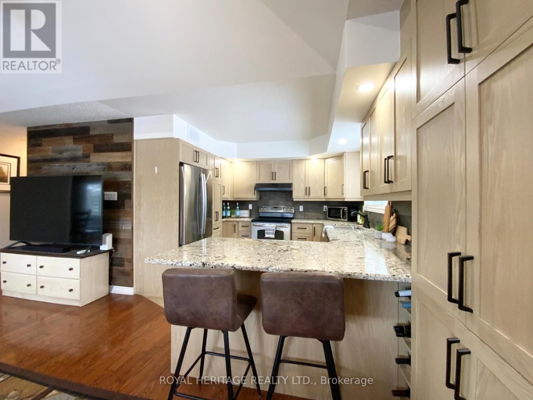 205 PIRATES GLEN DRIVE, Pigeon Lake