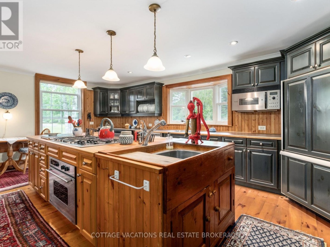 2090 COUNTY 121 ROAD, 