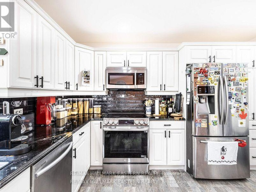 7 JUNIPER ISLE ROAD, Kawartha Lakes (Coboconk)