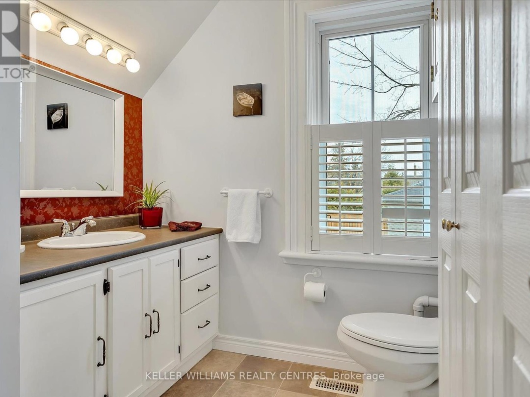 140 KING STREET, Kawartha Lakes (Woodville)