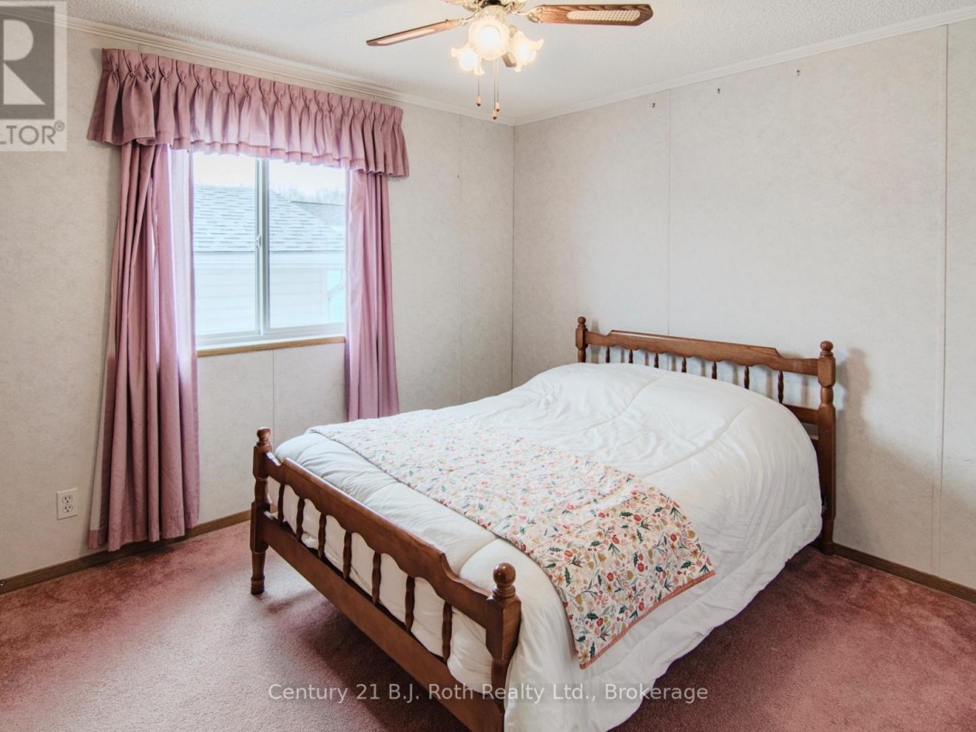 4106 LYNN STREET, Severn