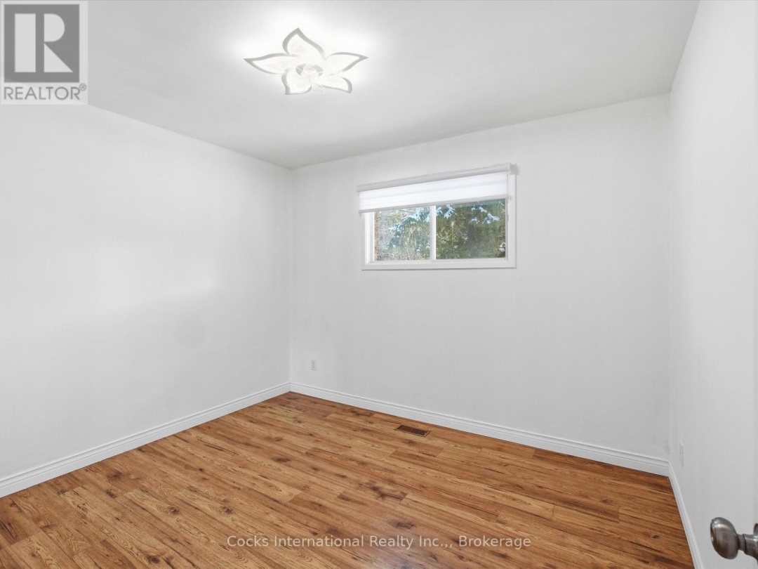 36 SUSAN STREET W, Huntsville (Chaffey)