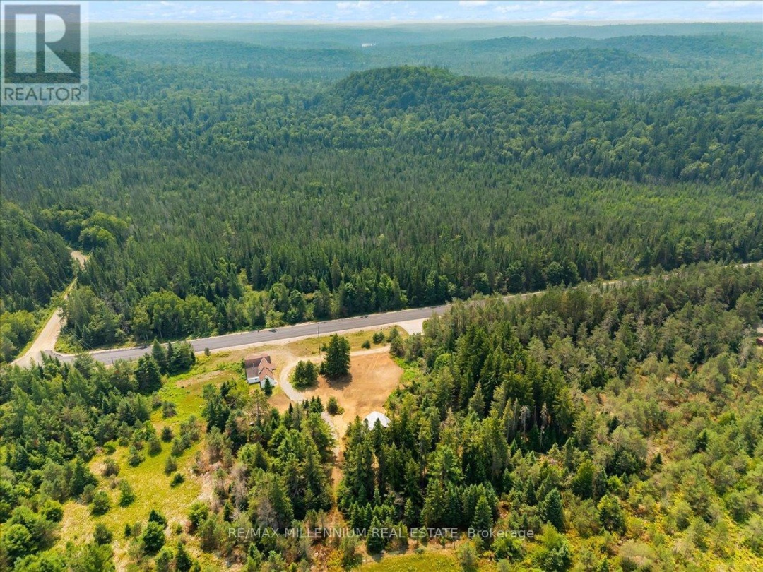 3529 HIGHWAY 118 E, Bracebridge (Oakley)