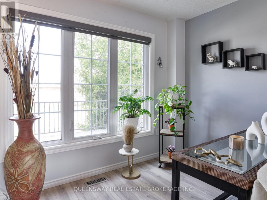 10 LEWIS DRIVE, Orillia