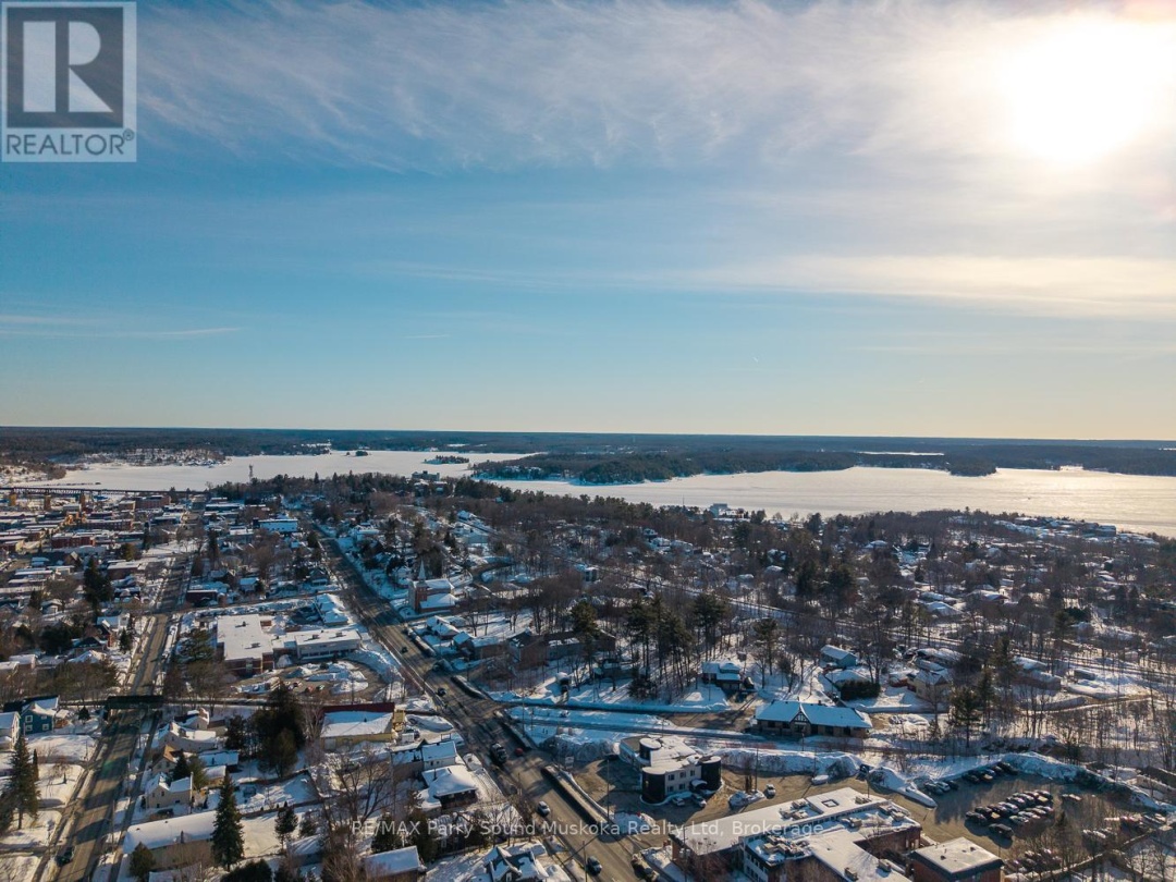 55 A CASCADE STREET E, Parry Sound