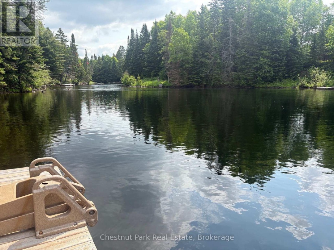 1054 GREEN LAKE ROAD, Gull River