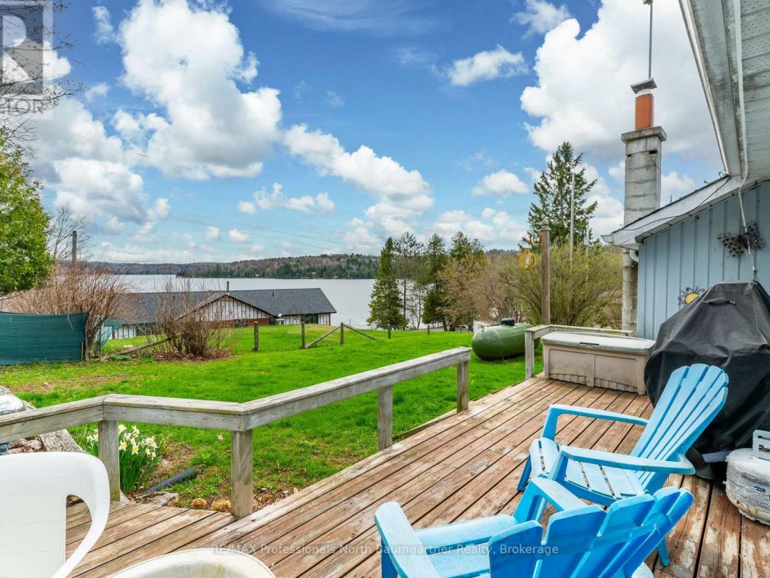 1093 REYNOLDS ROAD, Horseshoe Lake