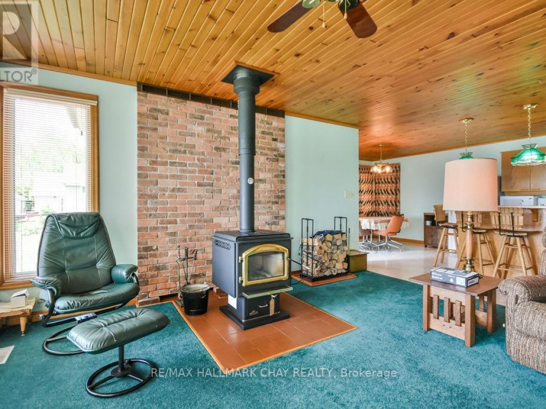 5566 GRAY'S BAY ROAD, Lake Couchiching