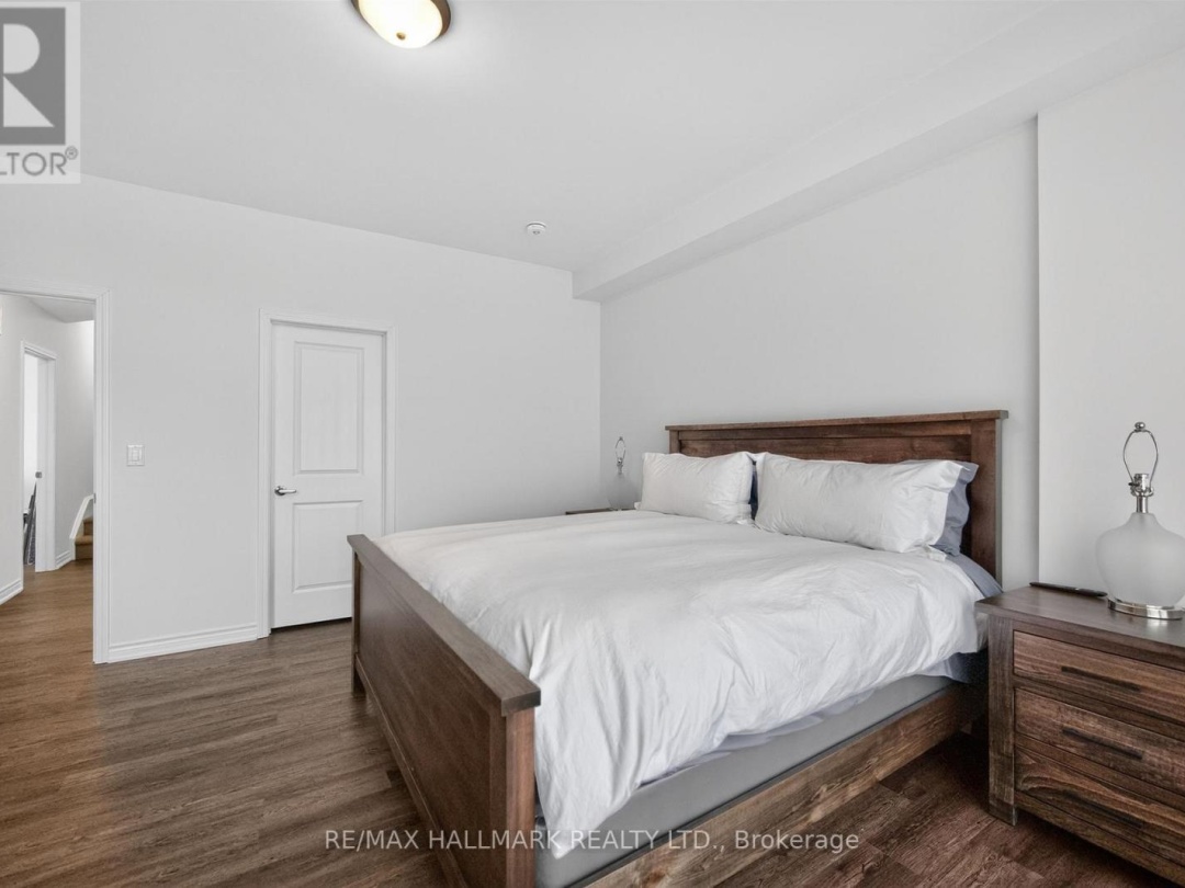 2 WYN WOOD LANE, Orillia