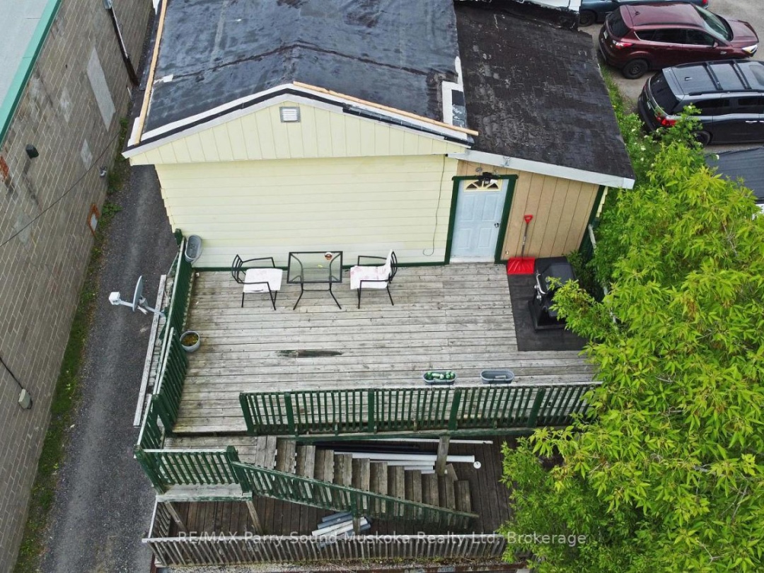 111 JAMES STREET, Parry Sound